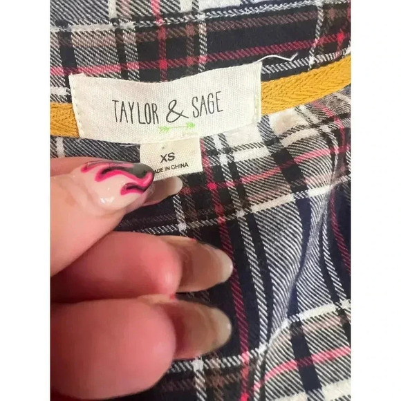 Taylor and Sage casual flannel with lace back plaid front size extra small - Picture 9 of 9